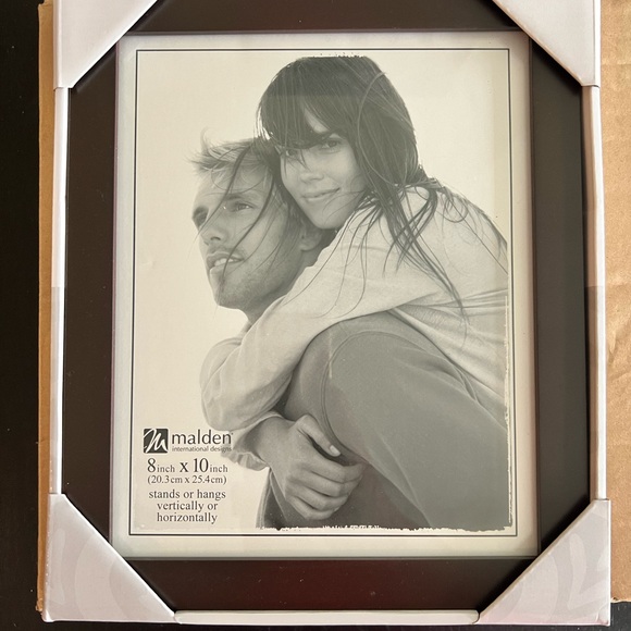 Malden Black Photo Frame - Picture 1 of 2